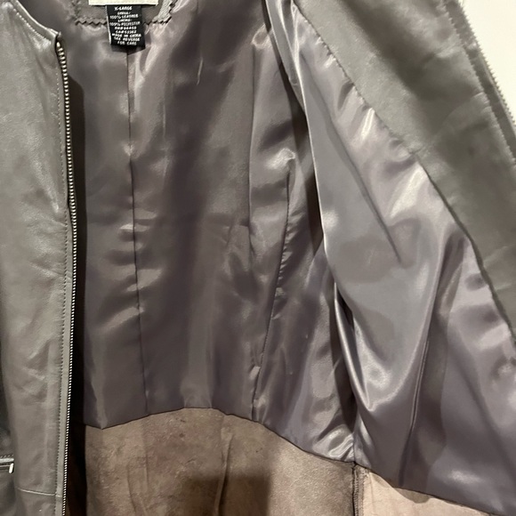 NEIMAN MARCUS PRE-LOVED AUTHENTIC GREY SUPPLE GENUINE LEATHER JACKET - Picture 12 of 17